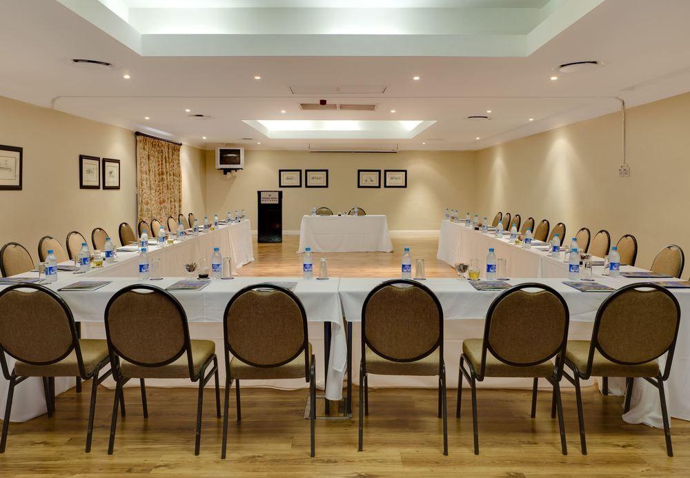Protea Hotel By Marriott Mahikeng Махикенг Екстериор снимка