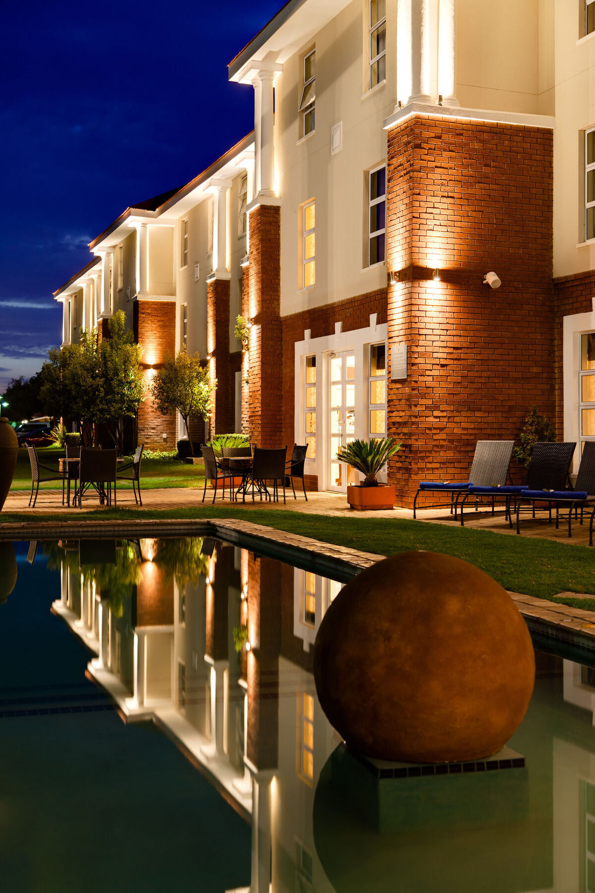 Protea Hotel By Marriott Mahikeng Махикенг Екстериор снимка
