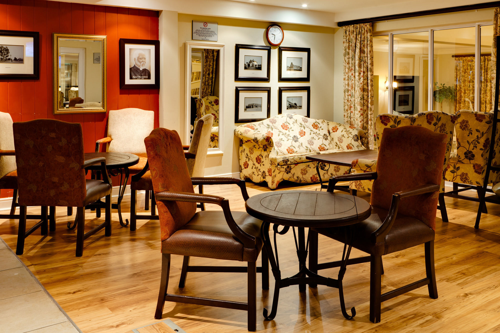 Protea Hotel By Marriott Mahikeng Махикенг Екстериор снимка