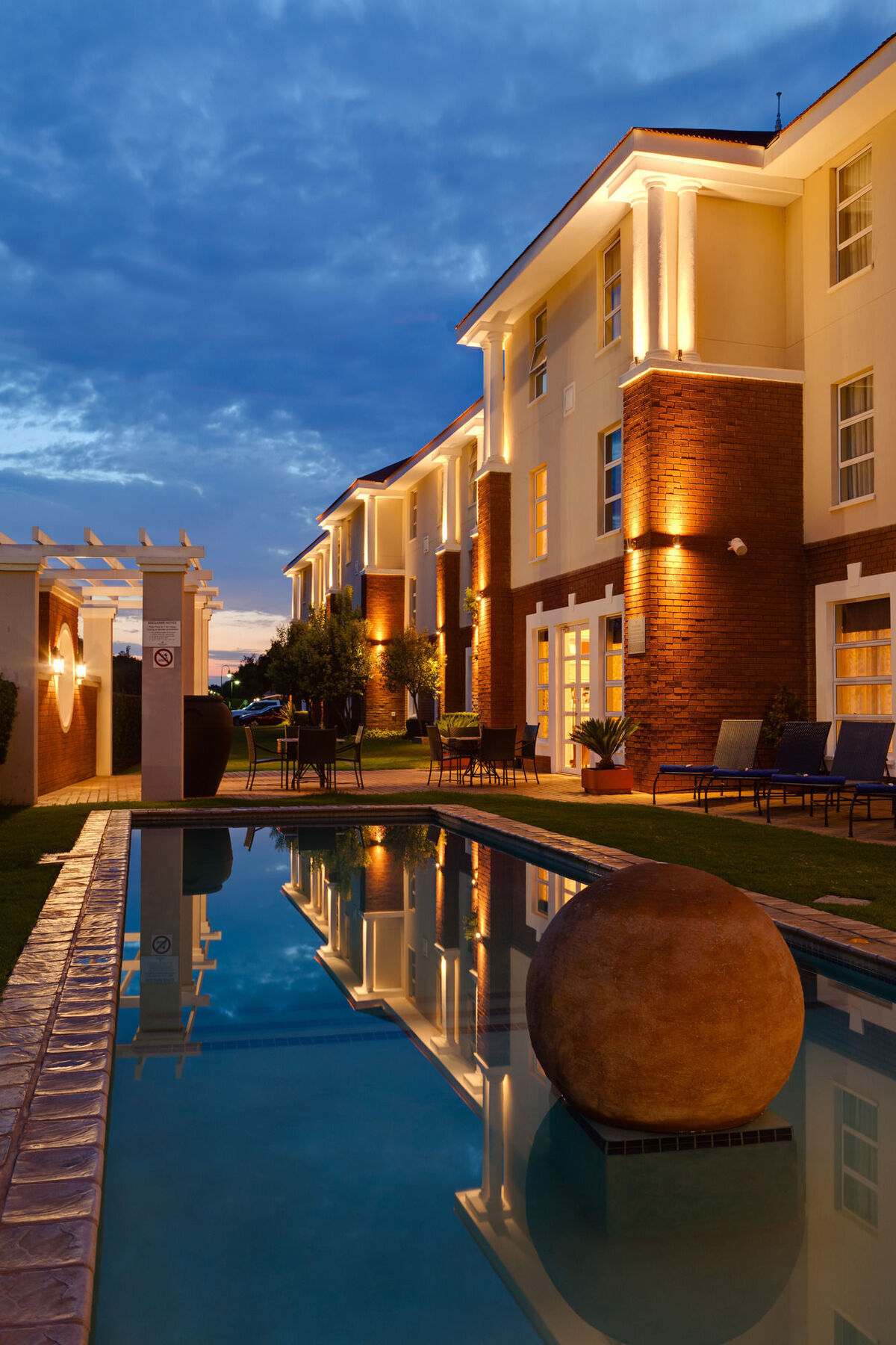 Protea Hotel By Marriott Mahikeng Махикенг Екстериор снимка