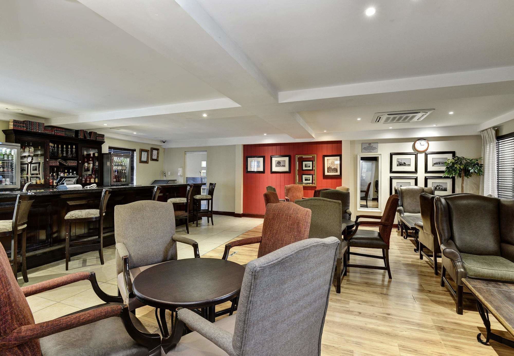 Protea Hotel By Marriott Mahikeng Махикенг Екстериор снимка